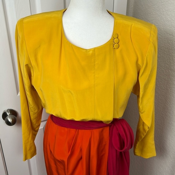 Gillian Silk Wrap Crepe Haute Couture Wrap Dress Vintage 80s - Picture 4 of 17